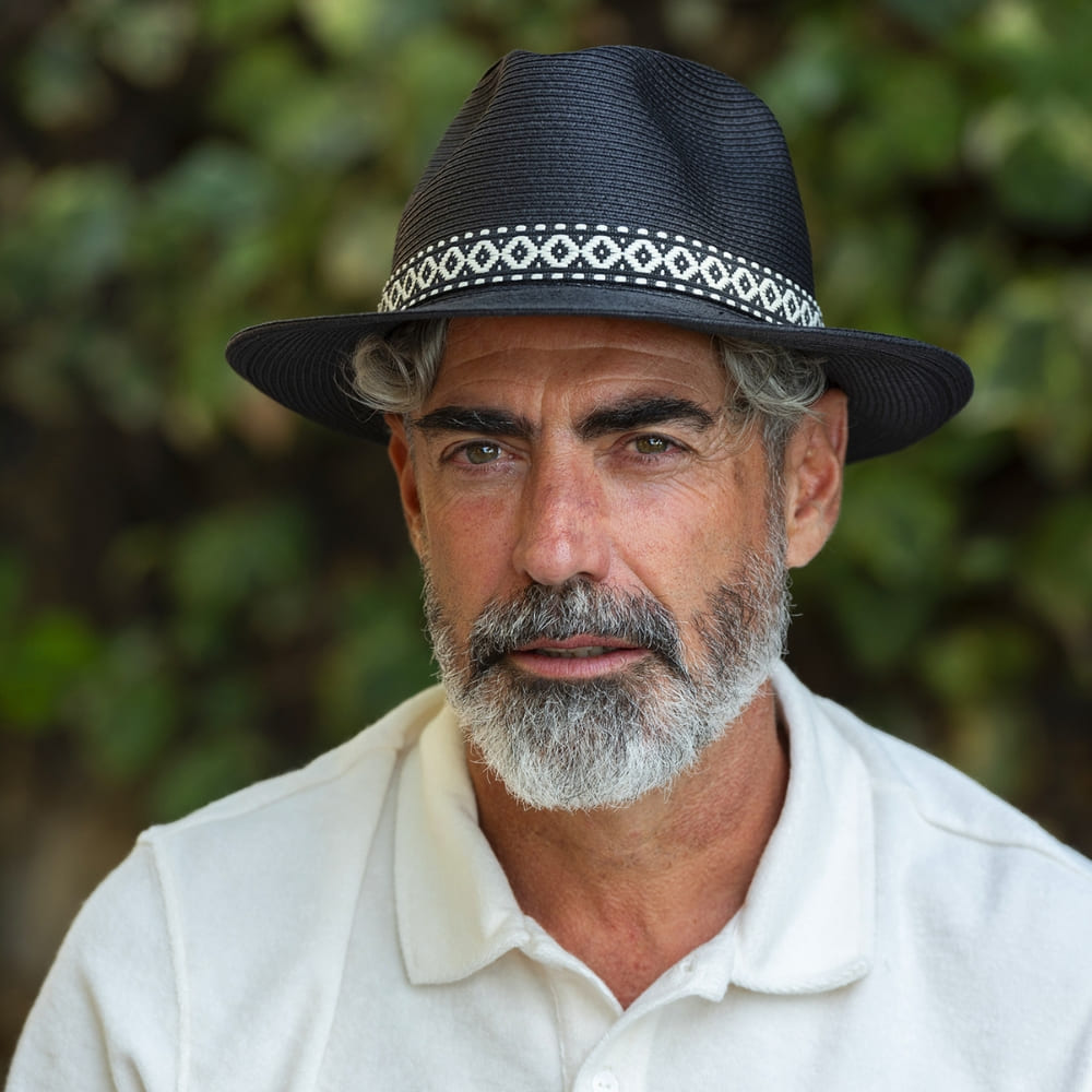 Paper hat small ribbon