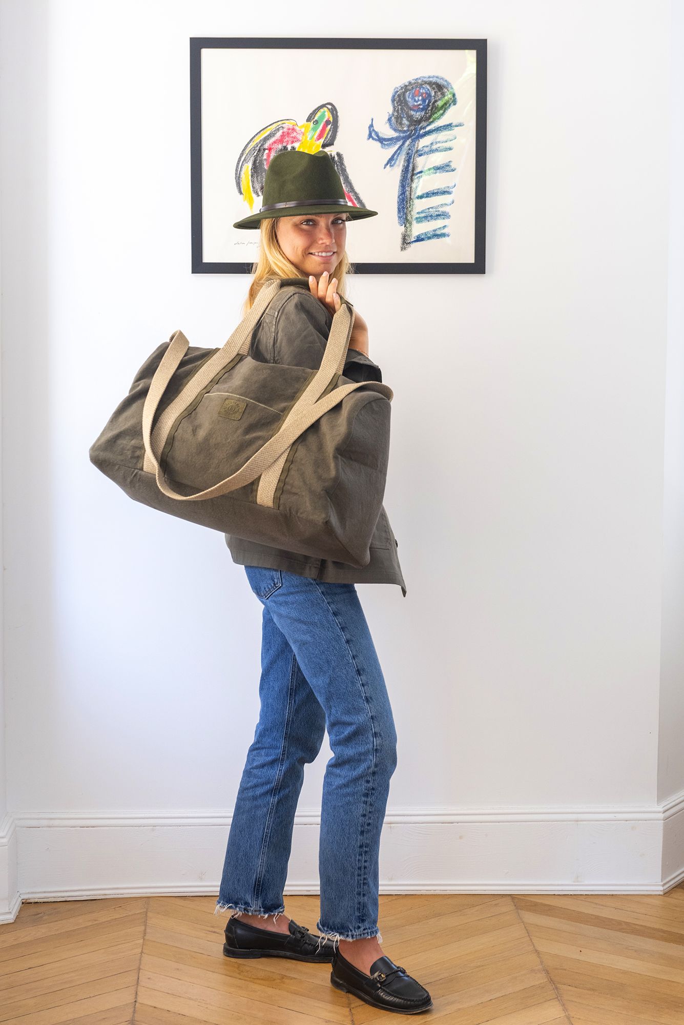 Duffle bag with zipper