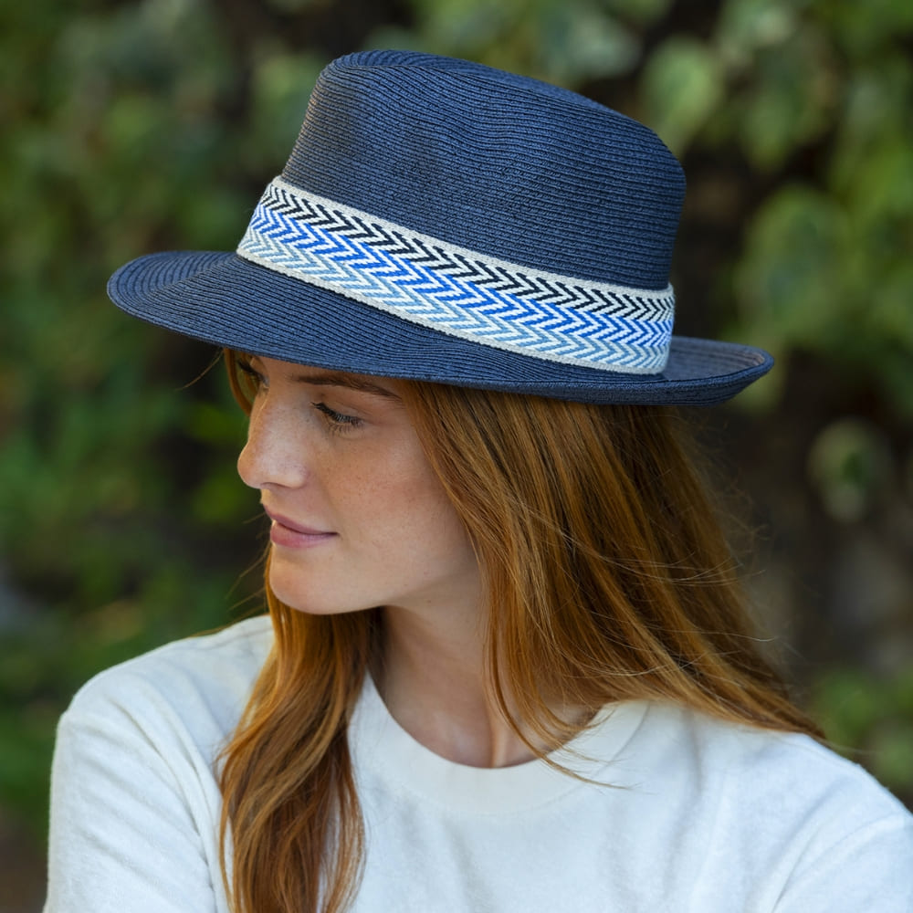 Paper hat large ribbon