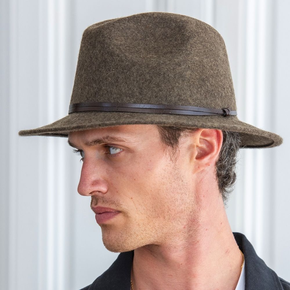 Felt fedora hat leather strop, stitched brim