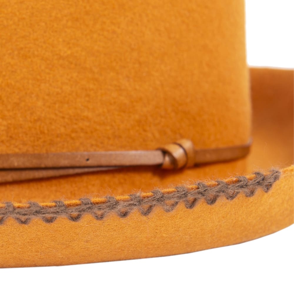 Chapeau feutre lien cuir & tricot