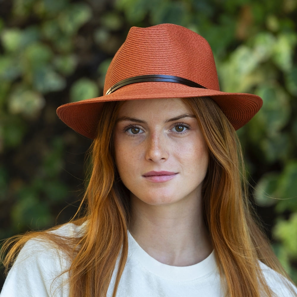 CHAPEAU PAPIER LIEN CUIR