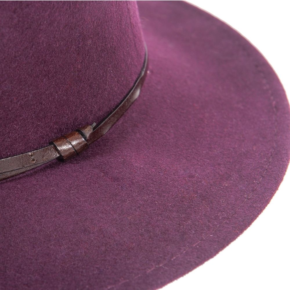 Felt fedora hat leather strop, stitched brim