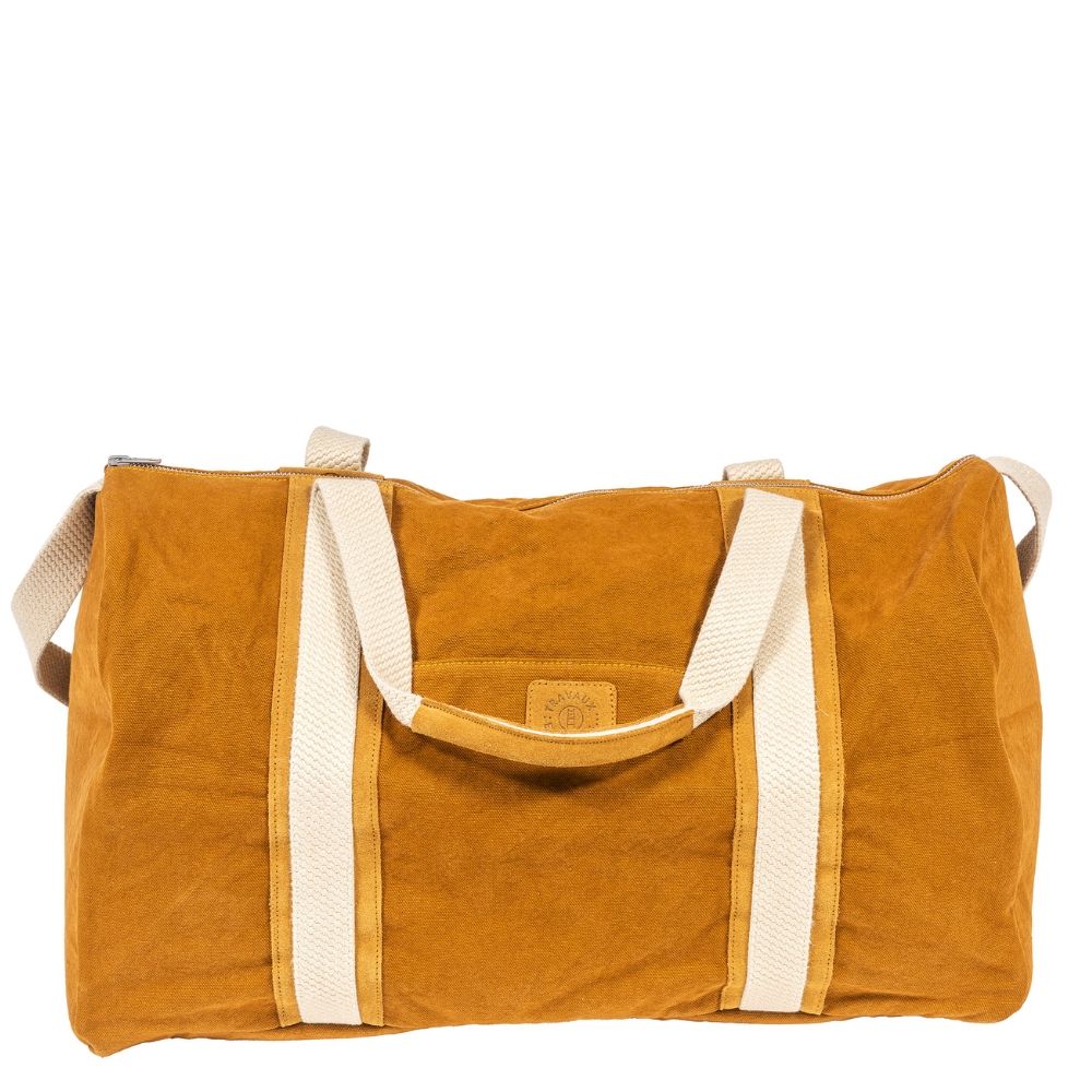 Duffle bag with zipper