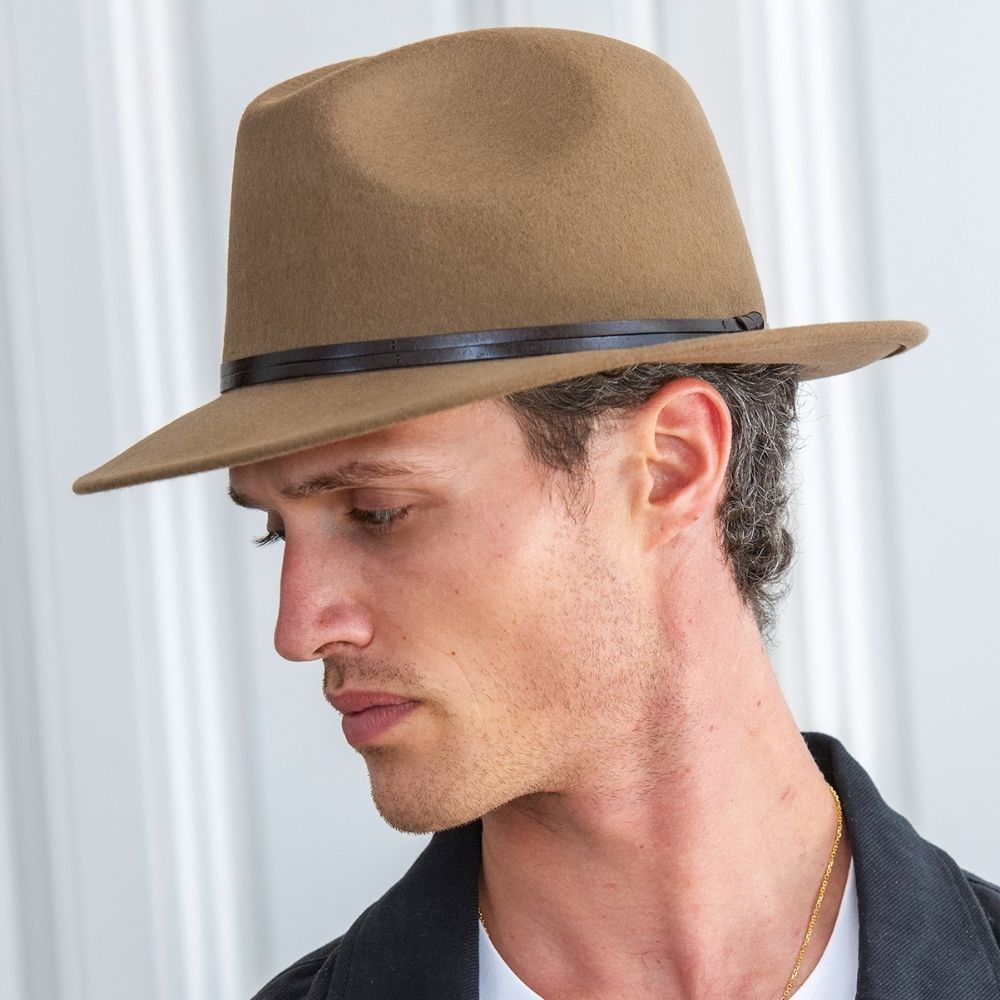 Felt fedora hat leather strop, stitched brim