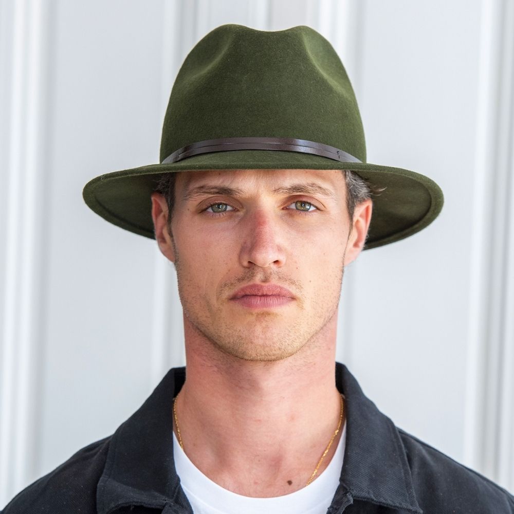 Felt fedora hat leather strop, stitched brim