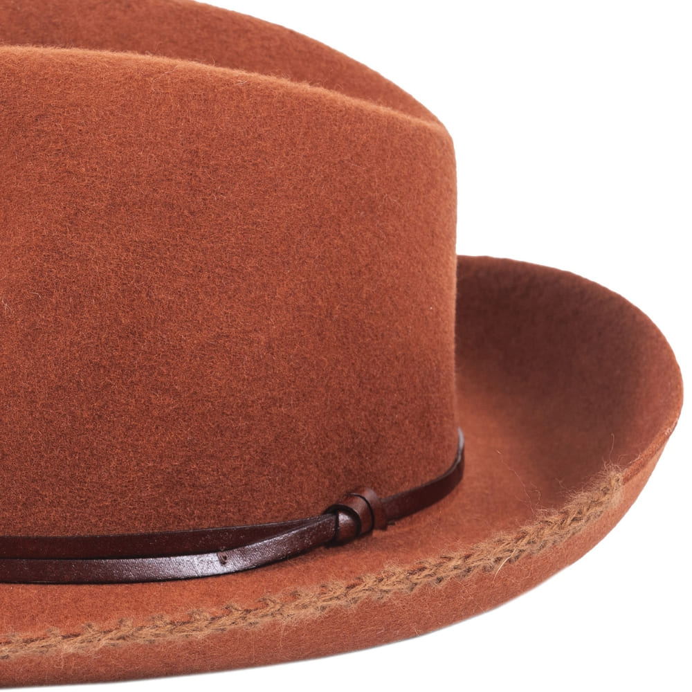 Chapeau feutre lien cuir & tricot