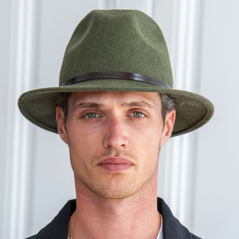 Felt fedora hat leather strop, stitched brim