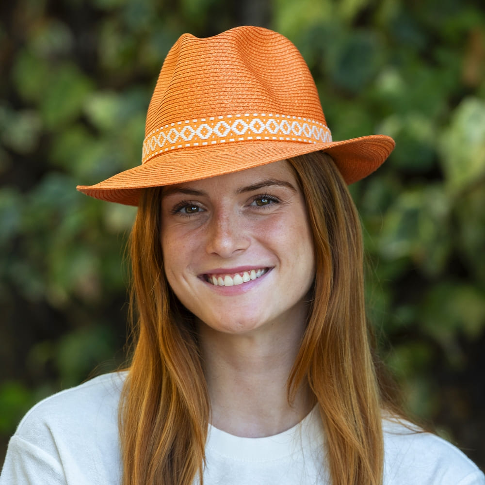 Paper hat small ribbon